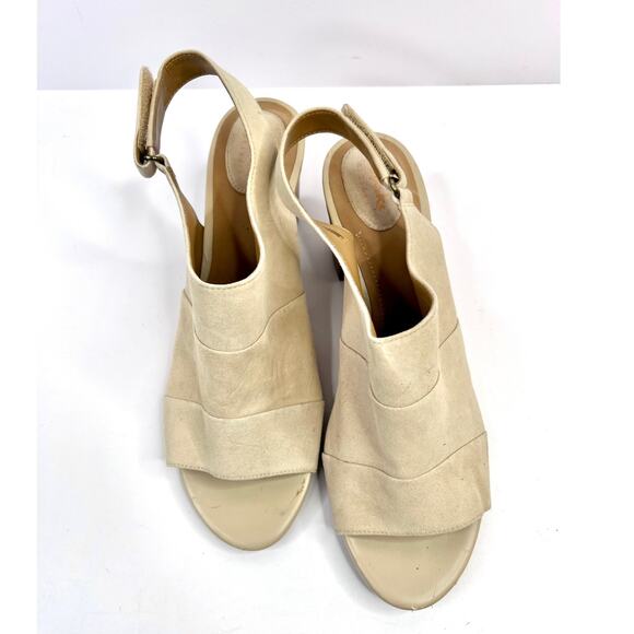 Clarks 9.5M Ralene Shine Sand Suede Slingback Heels Sandals - Picture 4 of 8